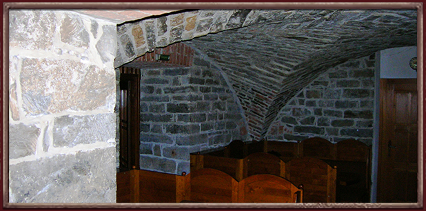 Sitzbereich in der historischen Kellerbar